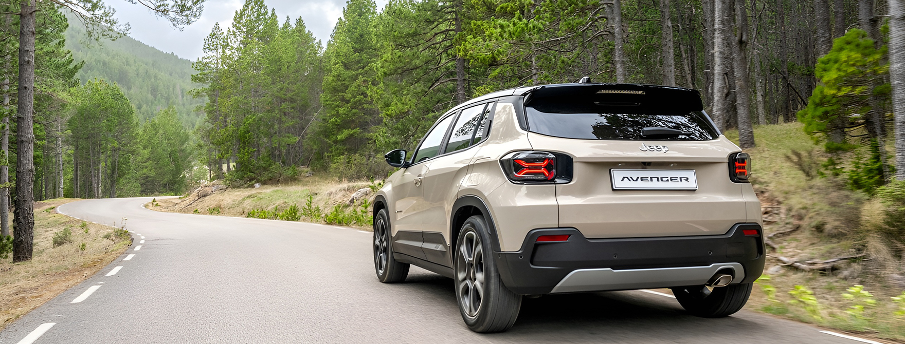 Jeep® Avenger e-Hybrid Jeep - Stellantis &You