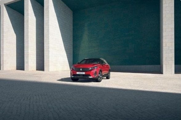 Peugeot SUV 3008 rouge Stellantis &You