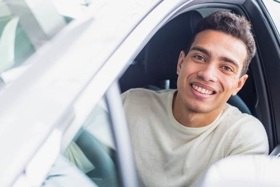 Quelle voiture choisir pour un jeune conducteur ?