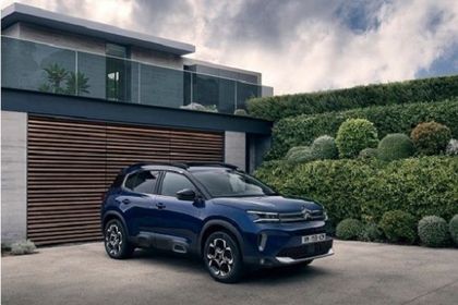 caratteristiche della C5 aircross hybrid