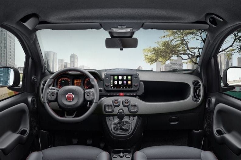 interior do Fiat Panda